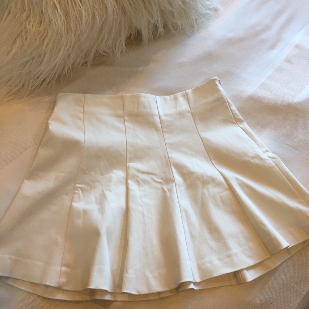 White Pleated Zara Skirt